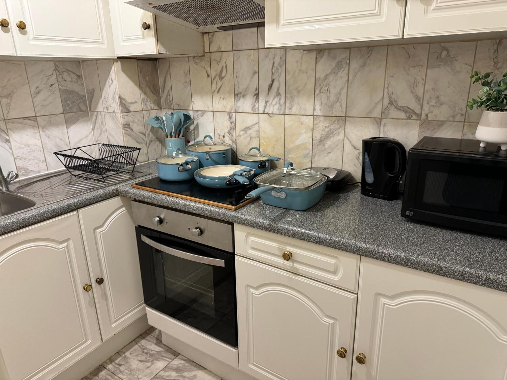 Central And Affordable Flat For 6 People In Zone 1 - Baker Street - With Breakfast Included Londres Exterior foto