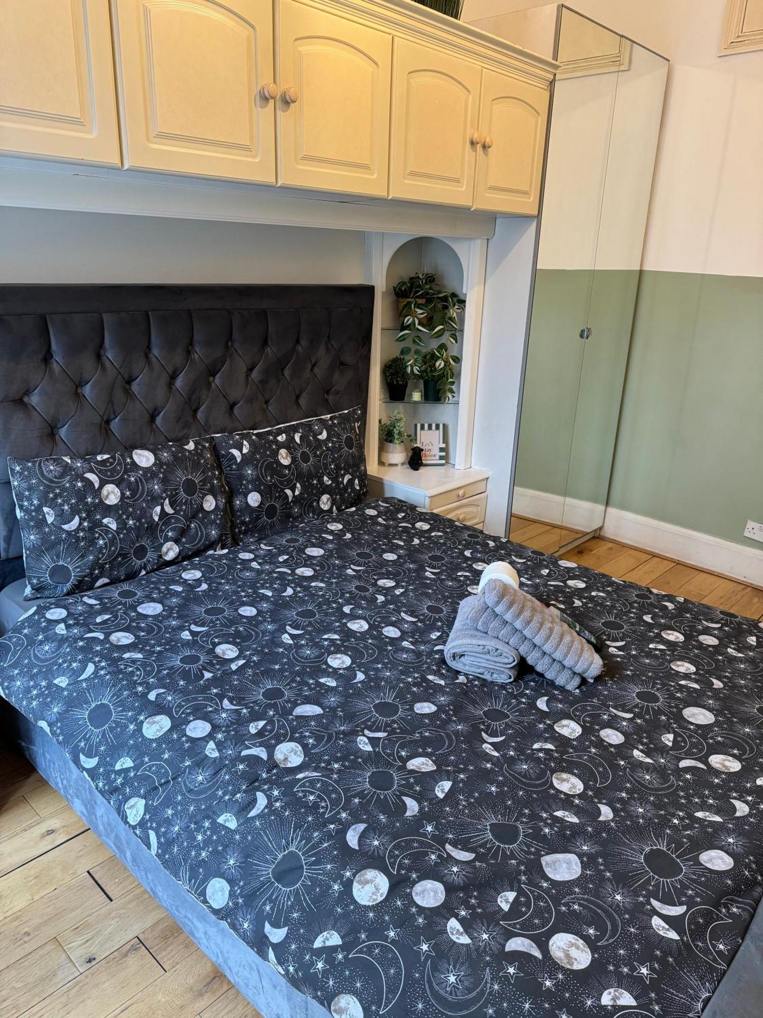 Central And Affordable Flat For 6 People In Zone 1 - Baker Street - With Breakfast Included Londres Exterior foto