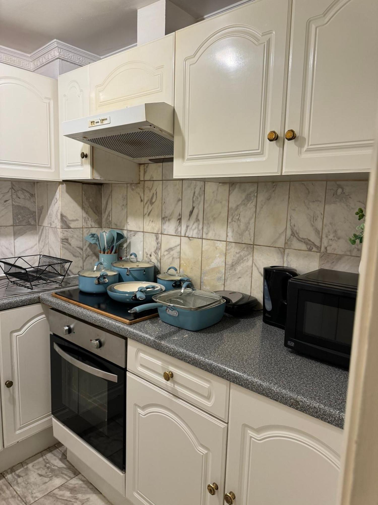 Central And Affordable Flat For 6 People In Zone 1 - Baker Street - With Breakfast Included Londres Exterior foto