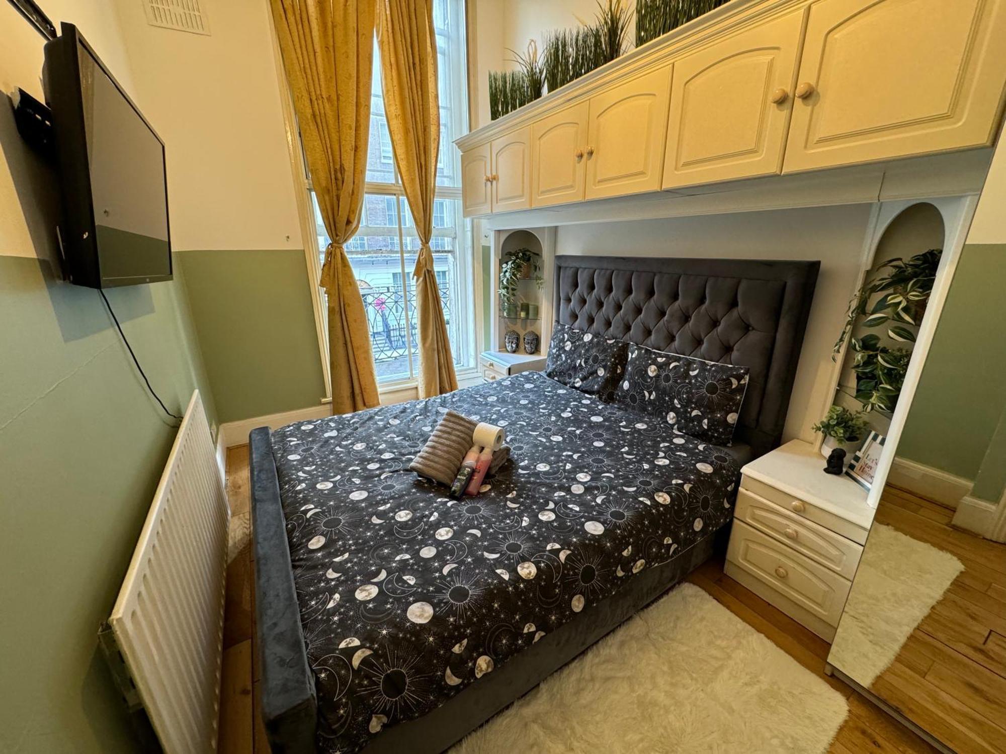 Central And Affordable Flat For 6 People In Zone 1 - Baker Street - With Breakfast Included Londres Exterior foto