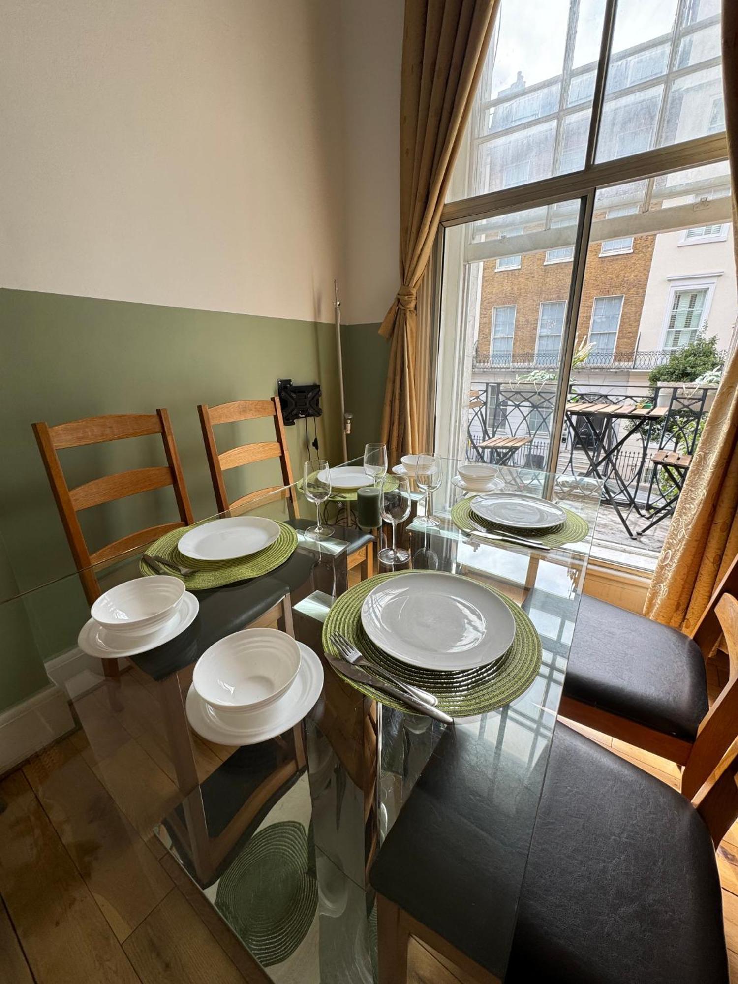 Central And Affordable Flat For 6 People In Zone 1 - Baker Street - With Breakfast Included Londres Exterior foto